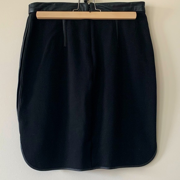 🖤 Club Monaco Leather Trim Mini Skirt - Picture 3 of 5